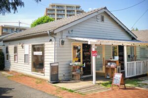 投稿についてもっと詳しく 西川材の端材を利用した木工品を納品しました
